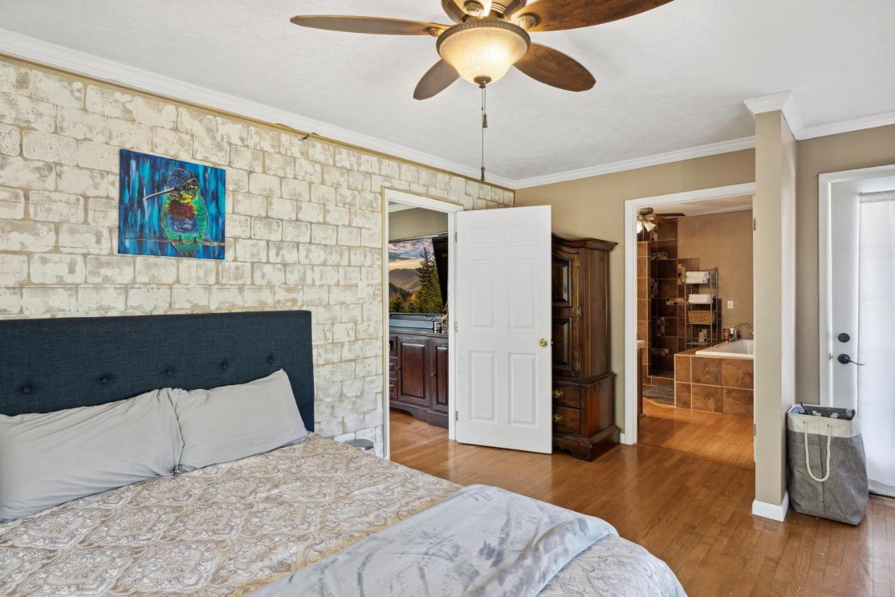 Mid-Century Vintage Brick Ranch Upstairs Guesthouse Sevierville Luaran gambar
