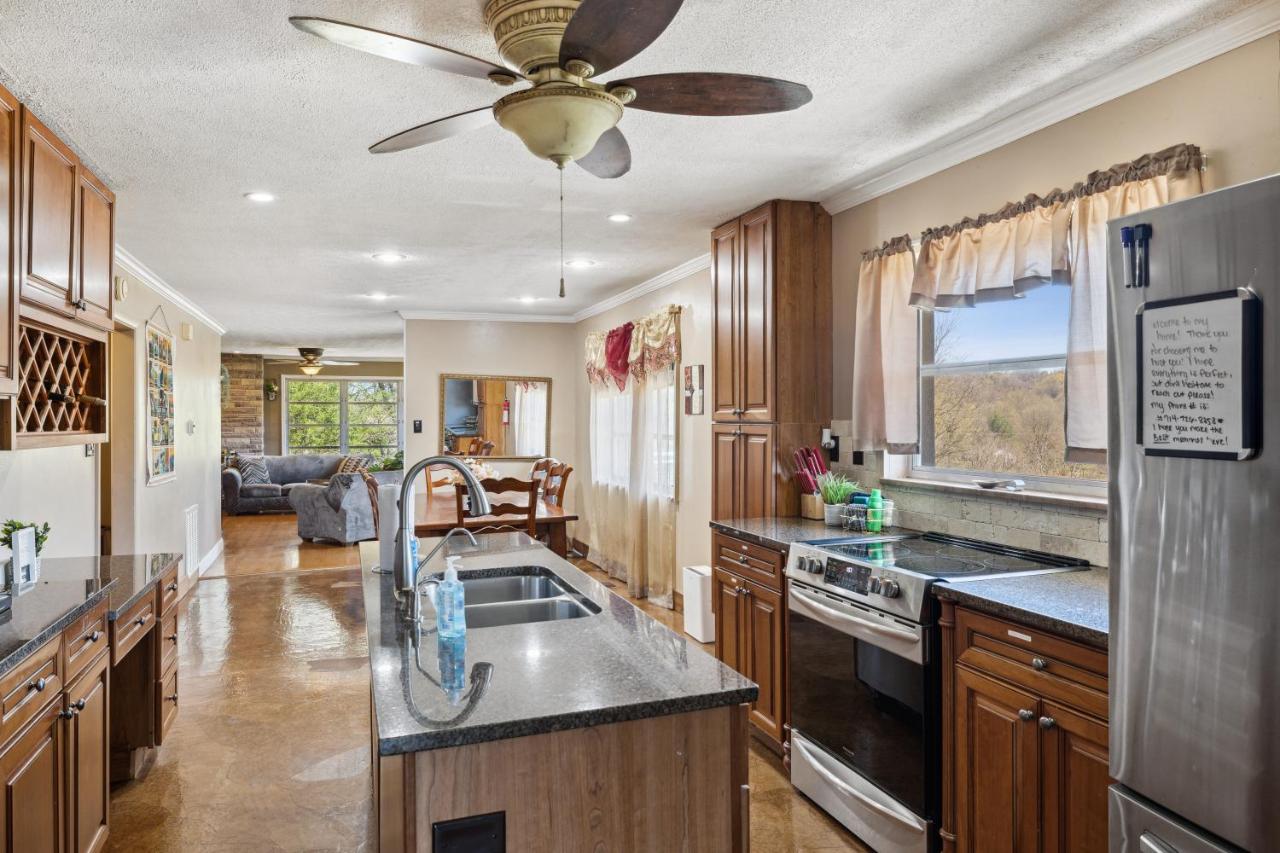 Mid-Century Vintage Brick Ranch Upstairs Guesthouse Sevierville Luaran gambar