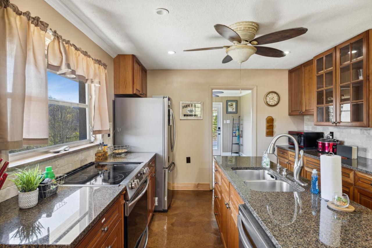 Mid-Century Vintage Brick Ranch Upstairs Guesthouse Sevierville Luaran gambar